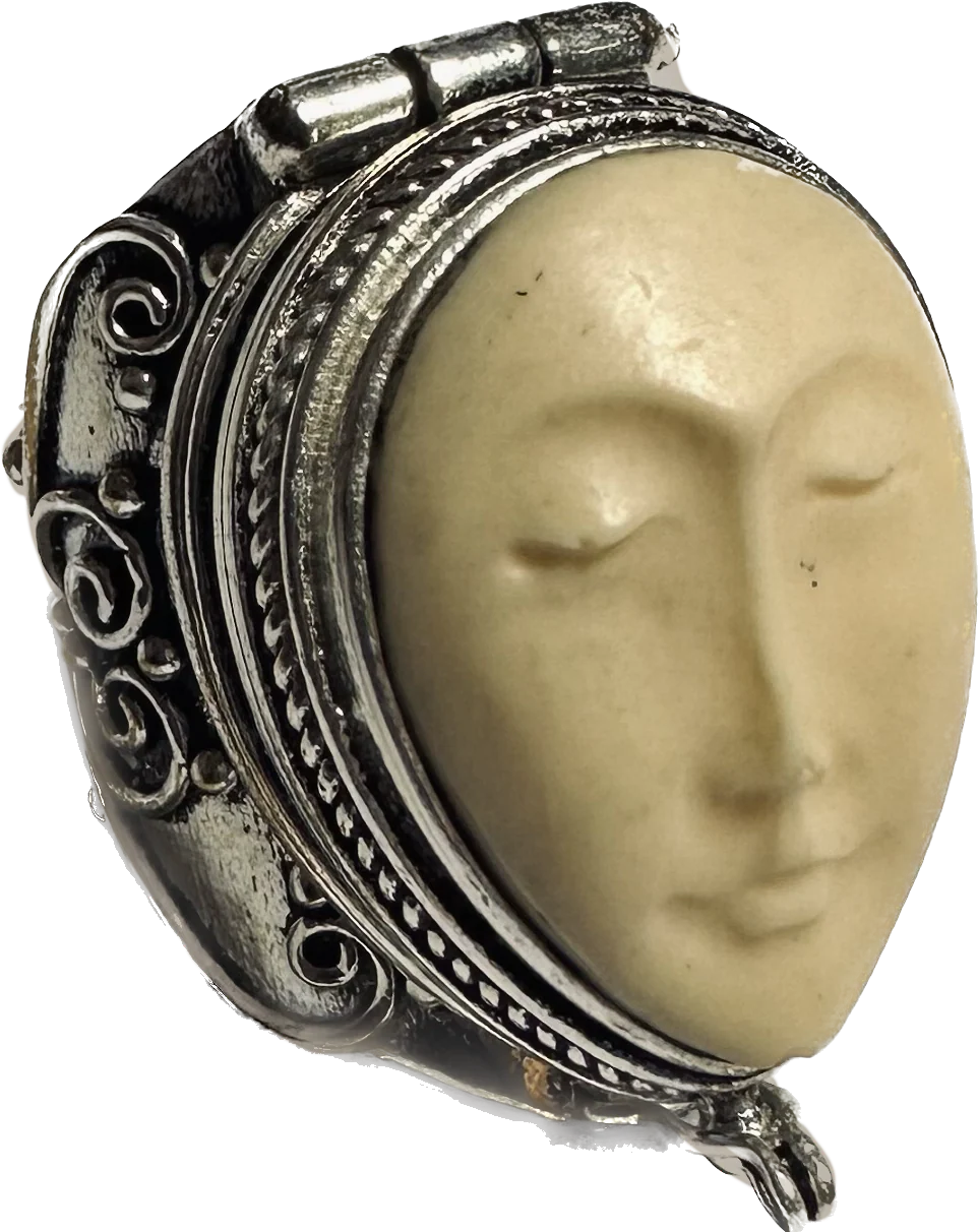 Mr. Moon Ring - Image 3
