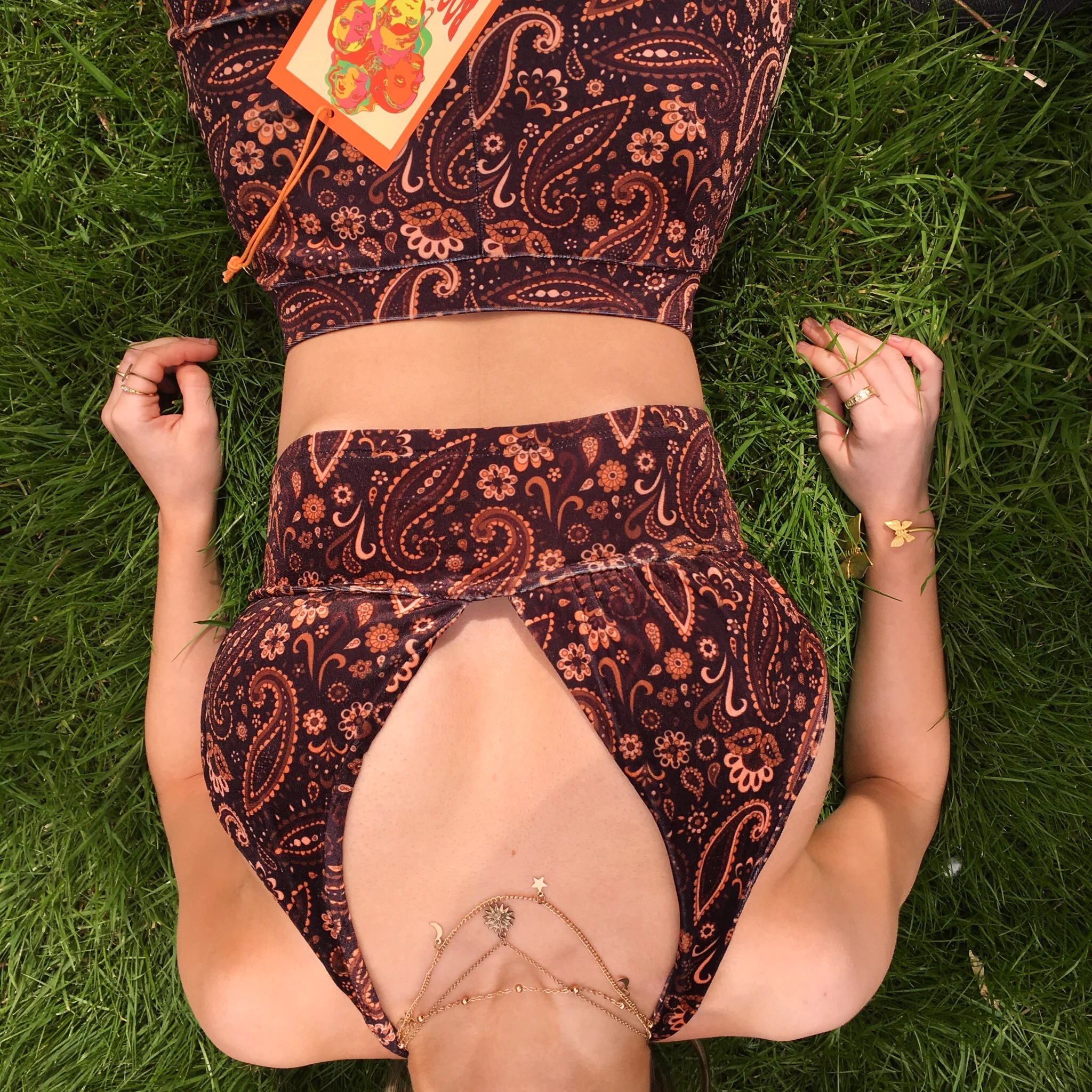 The Velvet Halter Top in Stevie - Image 4